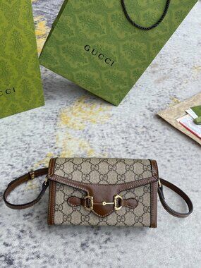 Gucci Horsebit 1955 mini bag in beige and dark brown GG